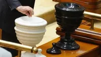 Guvernul Bolojan ar putea cădea în Parlament. Urmează 4 moţiuni de cenzură după noul pachet de austeritate
