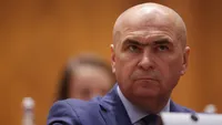 Care este relația dintre Bolojan și Grindeanu. Cei doi nu și-au vorbit la sfințirea Catedralei Neamului: ”Mi se pare normal să nu vorbești foarte mult, iar așezarea a fost în funcție de protocol”