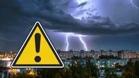 ANM a emis COD GALBEN de furtuni și ploi torențiale care lovesc jumătate din țară până duminică dimineață. Meteorologii anunță descărcări electrice, grindină și cantități mari de apă în 17 județe