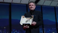 Cristian Mungiu le dă „o palmă” guvernanţilor: E un pic stânjenitor că 20 de ani după ce am luat primul Palme d’Or ne-ntoarcem şi noi nu avem încă o sală de premieră în care să prezentăm filmul ăsta în Bucureşti