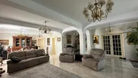Furt de aproape 2 milioane de euro în Corbeanca. Cine este milionarul jefuit de fosta iubită și tatăl ei. Lista bunurilor furate este impresionantă, cum ar fi obiecte de igienă placate cu cristale Swarovski FOTO