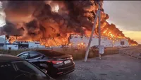VIDEO Încă un mare depozit Wildberries din Rusia arde violent. Ucraina a lovit 20 de depozite „Amazon” ale Rusiei