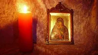 Ce se întâmplă când aprinzi o candelă în casă. Semnificația pe care puțini români o știu