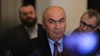 Prim-ministrul Ilie Bolojan desființează proiectul AUR referitor la amendarea oficialilor care nu sărută drapelul: „Credința și patriotismul se gestionează discret. Patriot nu este cel care face paradă”