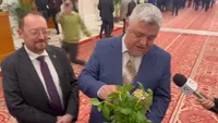 Un senator a venit în Parlament cu agheasmă, busuioc și tămâie pentru Luca Niculescu: „Să alunge duhurile useriste și bolojeniste”