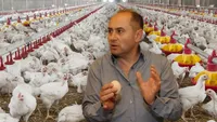 Fănel Bogos susţine că a apelat la Mugur Isărescu în conflictul cu DSVSA Vaslui: „Am cântat la ziua lui Isărescu două melodii. Când a văzut cum am cântat, a venit şi mi-a strâns mâna”