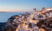 Grecia înăsprește regulile pentru turismul de masă în Santorini și Mykonos