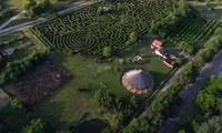 Labirintul superb care se află la doar două ore de România! Este unul dintre cele mai mari din Europa și este supranumit „Traseul Stelelor”