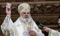 Patriarhul Daniel cere sprijinul Guvernului pentru majorarea salariilor personalului neclerical. „Unităţile de cult întâmpină dificultăţi crescute”