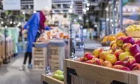 Analiză: Cu cât se scumpesc produsele alimentare de la producător până la supermarket. România, adaosuri mult mai mici decât celelalte țări din Europa