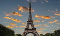 Vești proaste pentru turiști. Biletele pentru urcarea în Turnul Eiffel se scumpesc cu 20%, din 17 iunie. Cât trebuie să scoată din buzunar pasionații de călătorii