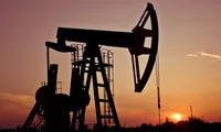 Prețul petrolului scade puternic după semnalele unui posibil acord între SUA și Iran