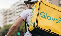 Glovo România își schimbă proprietarul. Delivery Hero vinde operațiunile din 14 țări pentru 1,6 miliarde de dolari