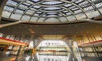 Cea mai mare gară din lume, cât 170 de terenuri de fotbal, a fost deschisă în „orașul 8D” din China FOTO
