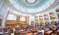 (Dezbatere Parlament) Traficul de minori crește alarmant. Jumătate dintre victime sunt copii, recrutați tot mai des online
