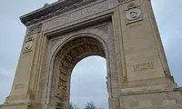 De la stucatură la granit: povestea fascinantă a Arcului de Triumf și a arhitectului care l-a ridicat