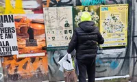 Amenzi de până la 6.000 de lei pentru lipirea ilegală a afișelor în București