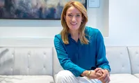 Roberta Metsola, chemată să sancționeze doi eurodeputați după votul pe migrație