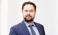 Adrian Codirlașu, CFA România: „Țara noastră nu va intra în zona euro mai devreme de 10 ani”