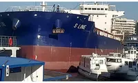 O navă cargo sub pavilion Panama a lovit pontoane și ambarcațiuni în Portul Tulcea