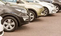Piața auto încetinește în 2026. Cifra de afaceri din comerțul cu autovehicule și motociclete a scăzut în prima jumătate a anului