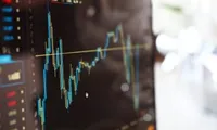 România își consolidează prezența pe piețele internaționale: 13 companii vor fi incluse în indicii FTSE Russell