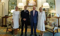 Emmanuel Macron alături de Regele Charles la o vizionare privată a celebrei Tapiserii Bayeux
