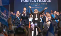 Le Pen promite să pună cetățenii francezi pe primul loc și să combată criza locuințelor și a costului vieții, în primul său discurs de campanie