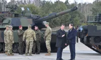 Polonia se înarmează ca niciodată. Își construiește propria „fabrică de război” și atrage producătorii europeni
