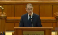 Luca Niculescu, la învestirea Guvernului: România nu mai are timp de pierdut. Propun un Executiv care atrage investiții și creează locuri de muncă