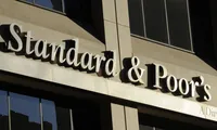 România așteaptă verdictul S&P privind ratingul de tară. Pericolul retrogradării în categoria „junk”