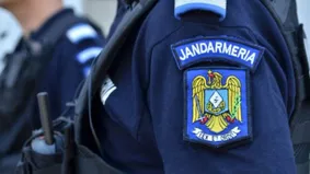 Doi jandarmi au ajuns la spital. Unul s-a împușcat din greșeală în mână, iar glonțul a ajuns în abdomenul altui jandarm