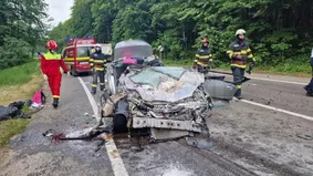O nouă tragedie cutremură România. Accident grav la Suceava, doi tineri de 24 şi 25 de ani au murit pe loc