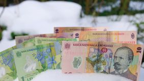 Se taie aceste PENSII?! Vestea momentului în ROMÂNIA: Nu poţi să ai pensia mai mare...