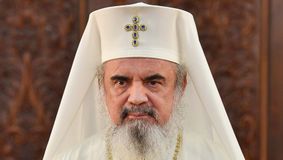 Cum arăta Patriarhul Daniel în urmă cu 42 de ani. Poză inedită, în care apare și Șerban Huidu