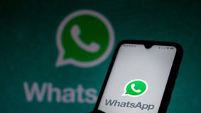 Schimbare majoră la WhatsApp. Mai țineți minte Yahoo Messenger? Ne întoarcem la el