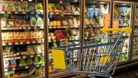 Program magazine de Sfânta Maria 2022. La ce oră închid supermarketurile pe 15 august 2022