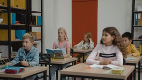 Edu.ro Simulare Limba maternă Evaluare națională 2023 - Ora la care apar subiectele și baremul
