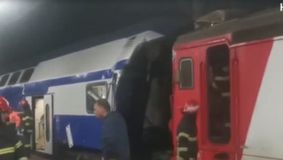 Accident feroviar grav în gara din Galați | Două persoane se află în stare gravă | Director CFR: Locomotiva avea viteză
