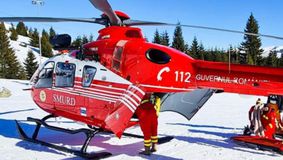 VIDEO| Elicopterul SMURD, pe o pârtie din Sinaia. Un copil de 10 ani s-a accidentat grav