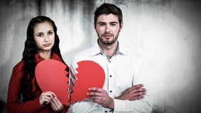 Semne că trebuie să te desparți de iubitul tău. Dacă face asta, nu e bărbatul potrivit pentru tine