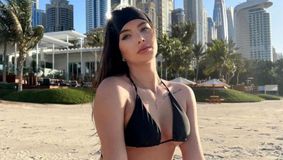 FOTO. Soția fotbalistului român arată spectaculos! Fosta gimnastă face furori pe rețelele de socializare, în ținute provocatoare