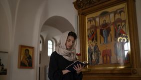 Duminica Tuturor Sfinților 2023: Pe ce dată se sărbătorește și ce semnificație are această zi?