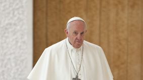 Primele informații despre Papa Francisc, după ce a ieșit din operație. Care este starea de sănătate a Suveranului Pontif