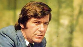 ȘOC! A murit pe scenă, în fața spectatorilor: actorului care, pentru a reuși în viață, a devenit 'fratele' tatălui său