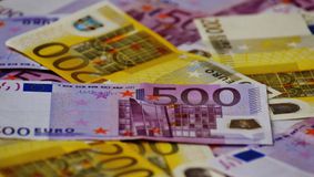 Ministrul Finanțelor, Marcel Boloş, avertizează asupra problemelor cu deficitul și fondurile europene: „La mijloc sunt 75 de miliarde de euro care pot fi suspendate în orice clipă”