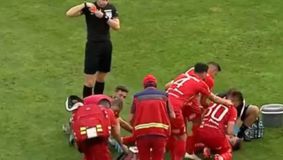 Imagini șocante la Ploiești: Fotbalist de la Hermannstadt luat cu ambulanța! Accidentat groaznic în meciul cu Petrolul