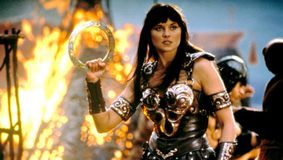 Ce s-a ales de actrița din ”Xena, prințesa războinică”. Cum arată Lucy Lawless la 55 de ani. Nu o mai recunoști