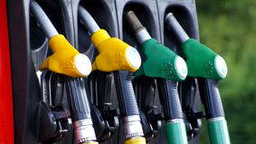 Carburanți luni, 2 octombrie 2023: Benzina și motorina își majorează prețul din nou