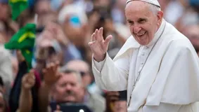 Papa Francisc sugerează că Biserica Catolică ar putea binecuvânta uniunile dintre persoane de același sex